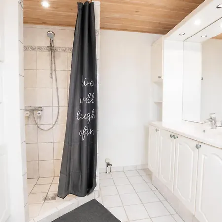 The Lighthouse - 170m2 5-bedroom House For 8 Persons In Odense - Free Parking Villa Agedrup