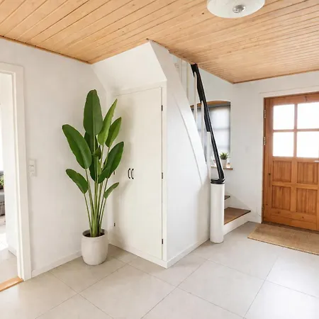 The Lighthouse - 170m2 5-bedroom House For 8 Persons In Odense - Free Parking Villa *