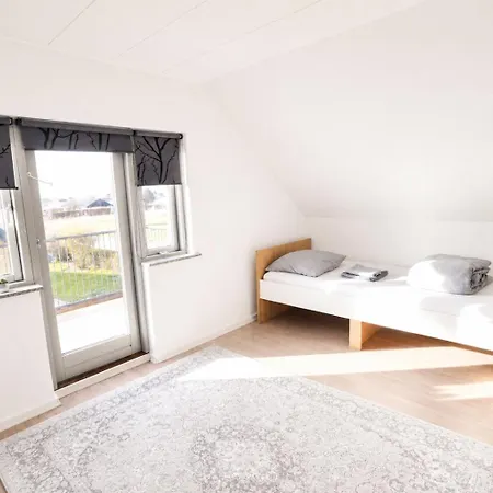 The Lighthouse - 170m2 5-bedroom House For 8 Persons In Odense - Free Parking Villa Agedrup